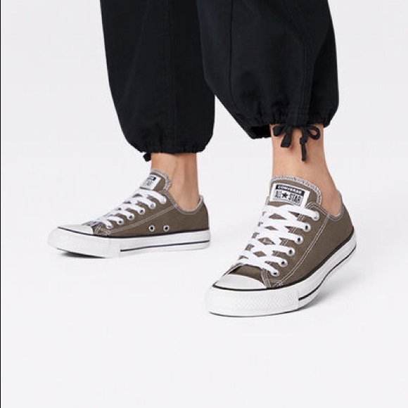 GREY CONVERSE women’s size 7 - Picture 1 of 3